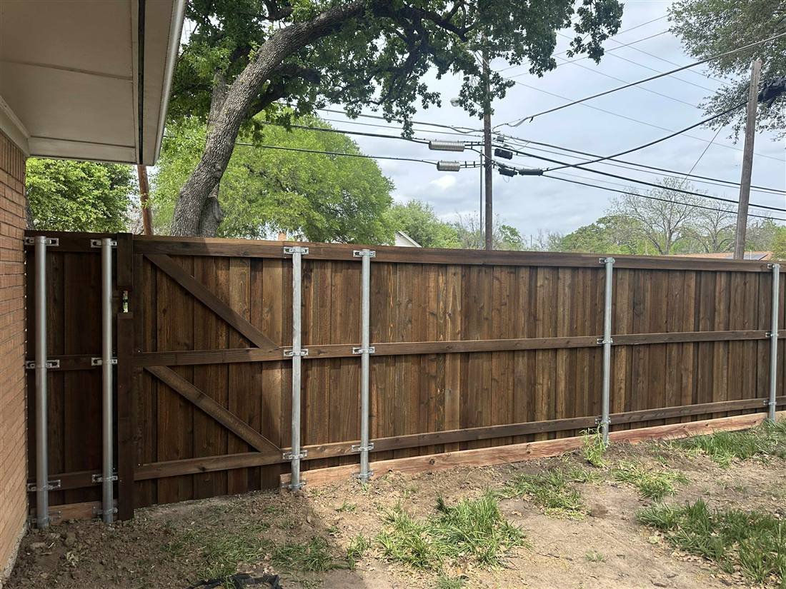 Cedar fence in North Dallas